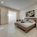 Beautiful 3br Gem In The Heart Of St Julians Apartman San Ġiljan