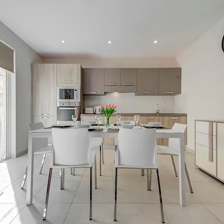 Daire Beautiful 3br Gem In The Heart Of St Julians