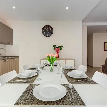 Daire Beautiful 3br Gem In The Heart Of St Julians