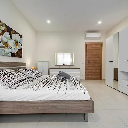 Beautiful 3br Gem In The Heart Of St Julians