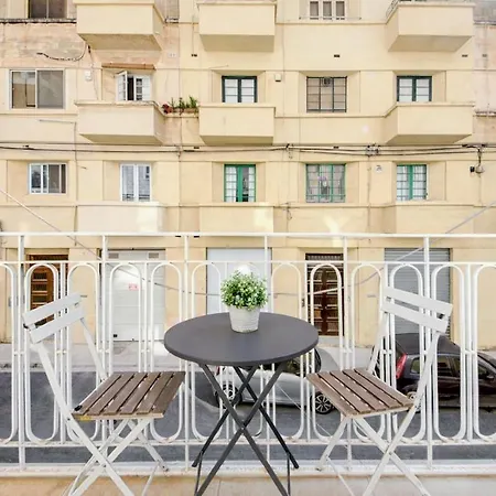 Апартаменты Beautiful 3br Gem In The Heart Of St Julians *