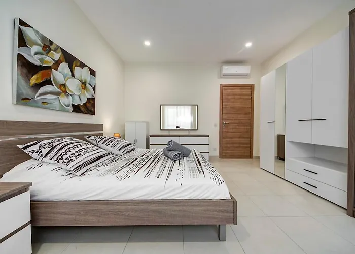 Beautiful 3br Gem In The Heart Of St Julians