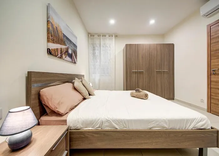 Beautiful 3br Gem In The Heart Of St Julians * Saint Julian's