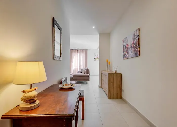 Daire Beautiful 3br Gem In The Heart Of St Julians Saint Julian's