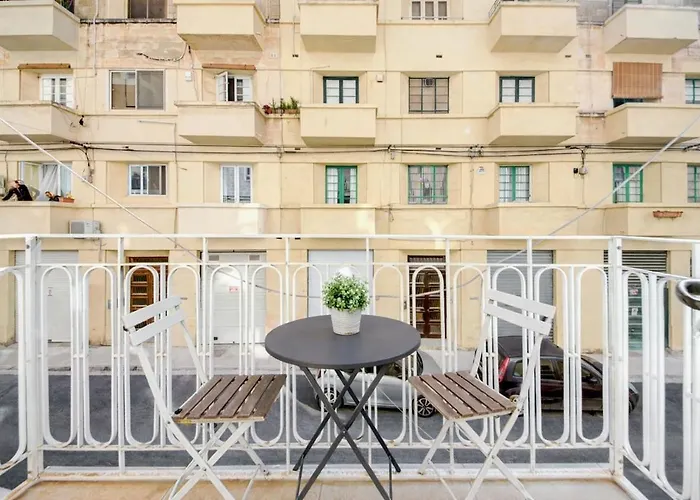 Daire Beautiful 3br Gem In The Heart Of St Julians *