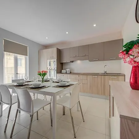 Apartment Beautiful 3br Gem In The Heart Of St Julians *