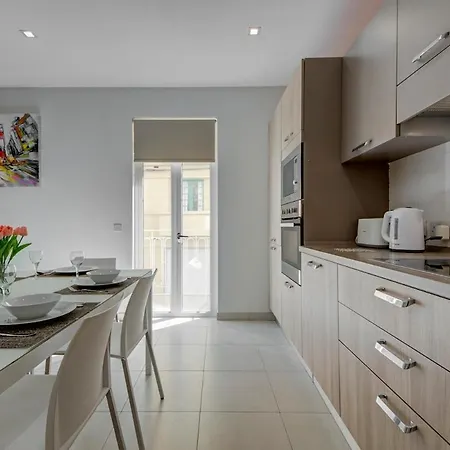 Beautiful 3br Gem In The Heart Of St Julians * San Ġiljan